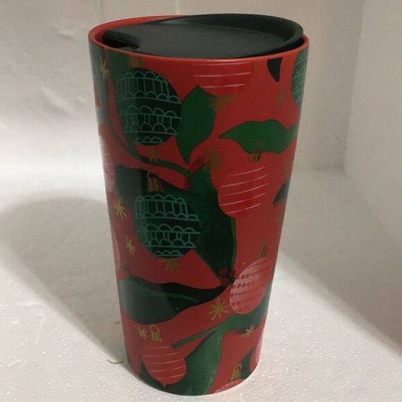 2019 Starbucks Christmas mug with lid - Picture 2 of 3